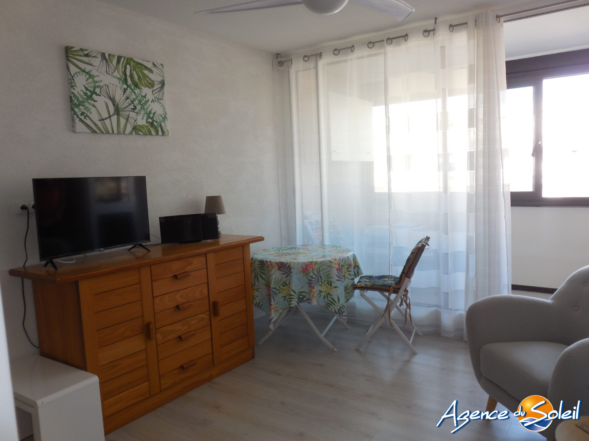 Cuisine - Appartement Port-la-Nouvelle (Réf. 10-11472-AGENCEDUSOLEIL)