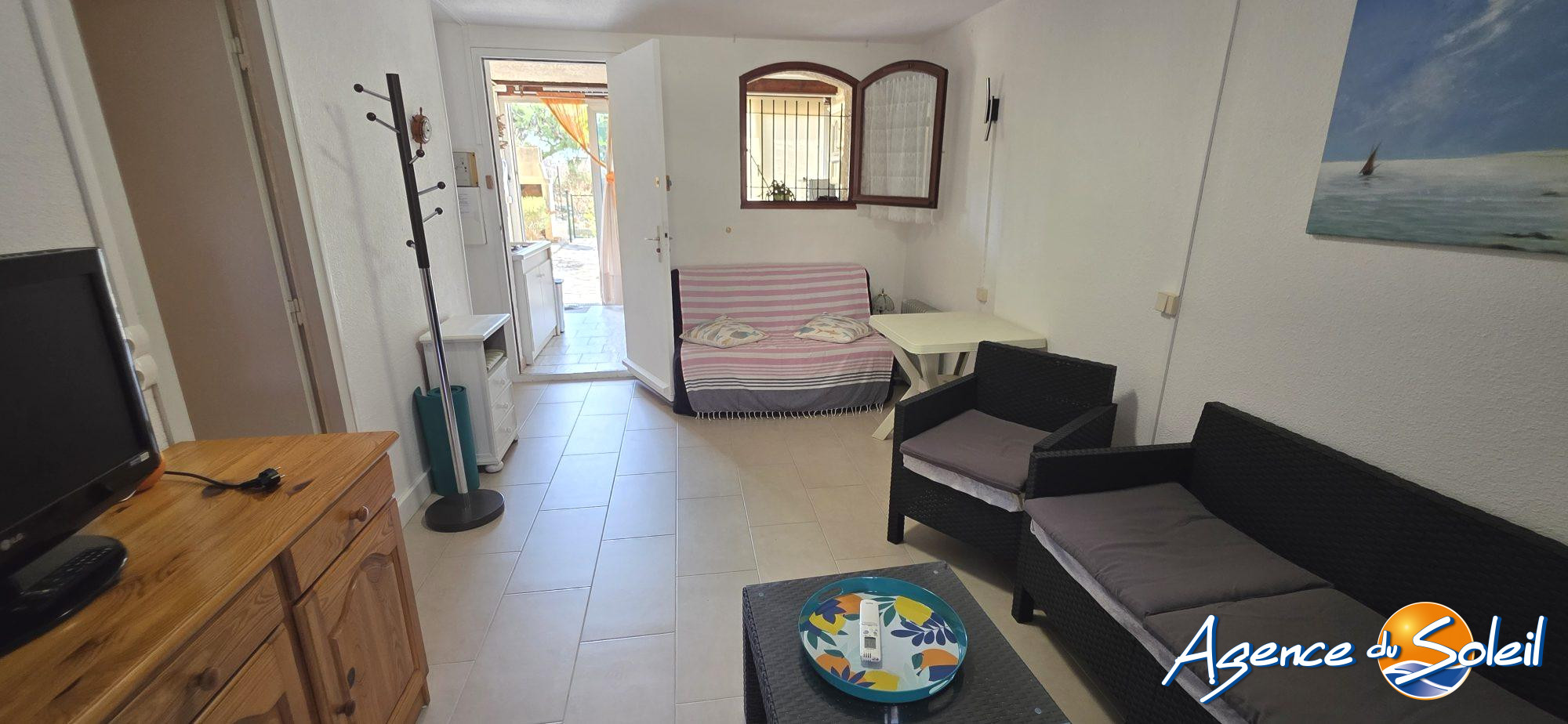 Vue extérieure - Appartement Saint-Pierre-la-Mer (Réf. 23-11492-AGENCEDUSOLEIL)