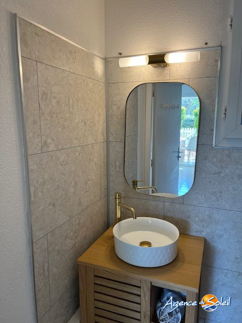 Salle de bain - Appartement Le Cap d'Agde (Réf. 39-11526-AGENCEDUSOLEIL)