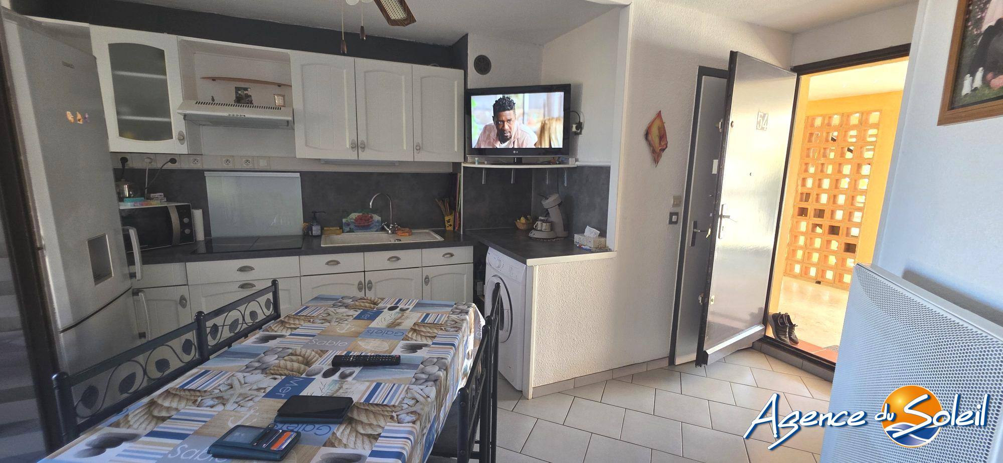 Chambre - Appartement Saint-Pierre-la-Mer (Réf. 23-11603-AGENCEDUSOLEIL)