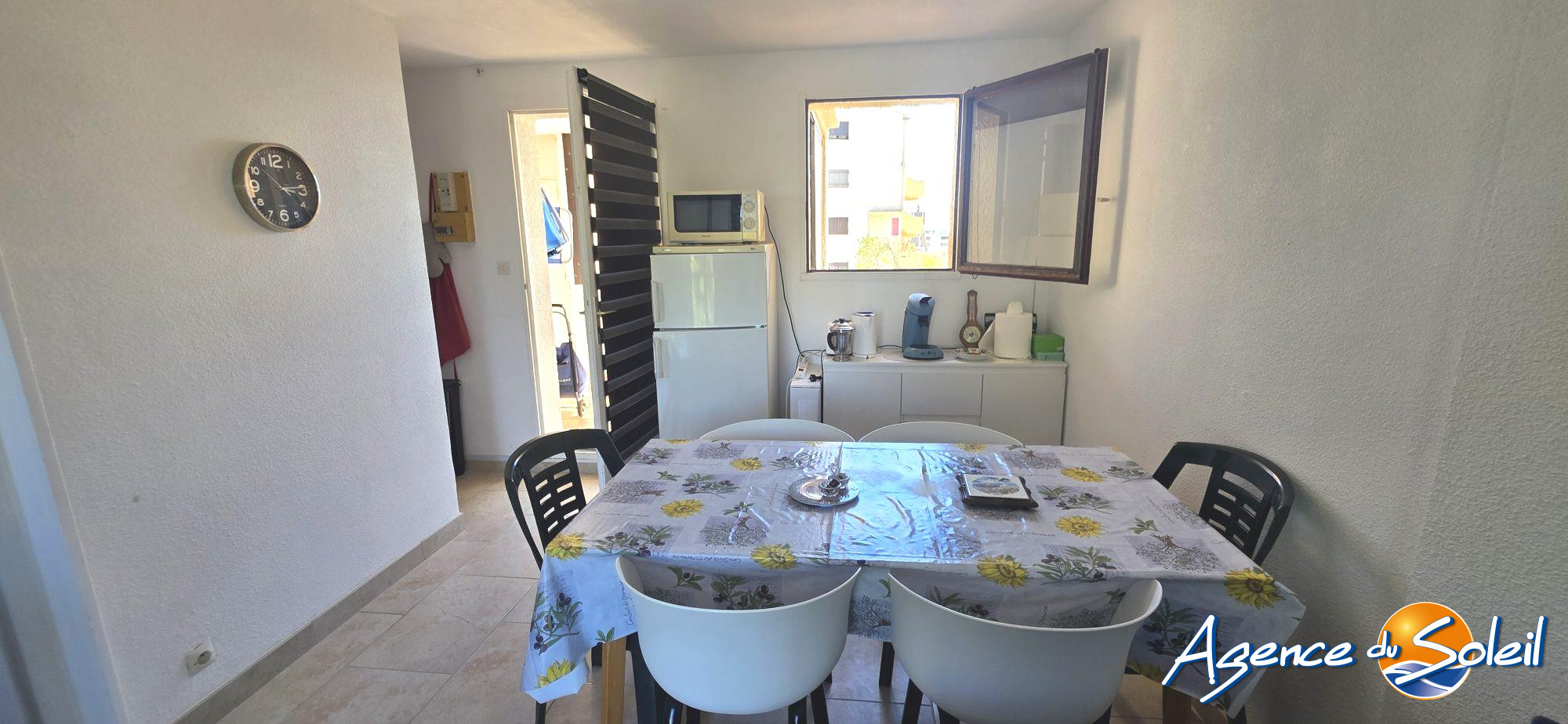 Vue intérieure - Appartement Saint-Pierre-la-Mer (Réf. 23-11535-AGENCEDUSOLEIL)