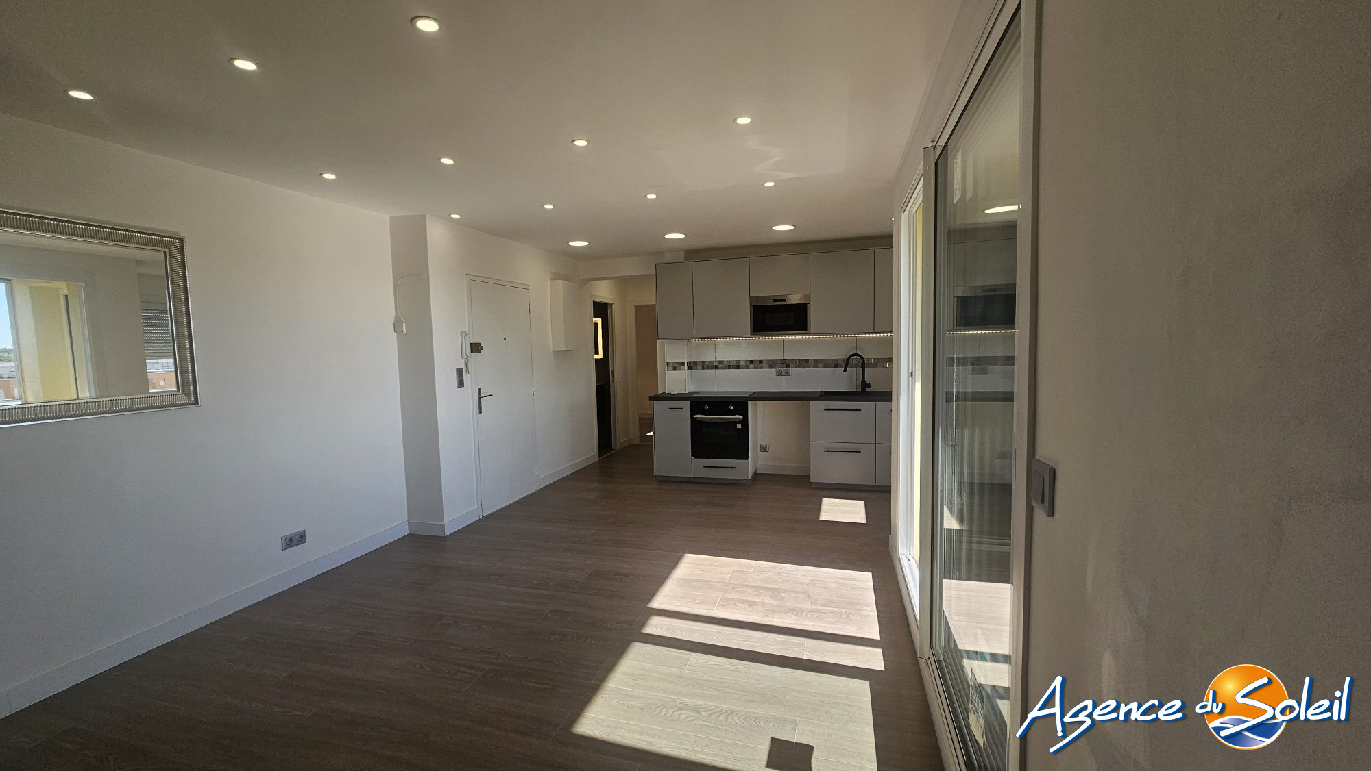 Vue extérieure - Appartement Narbonne (Réf. 11-11487-AGENCEDUSOLEIL)