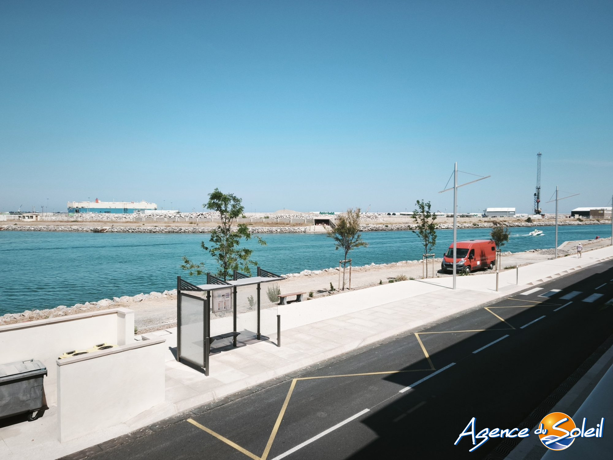 Chambre - Appartement Port-la-Nouvelle (Réf. 10-11553-AGENCEDUSOLEIL)