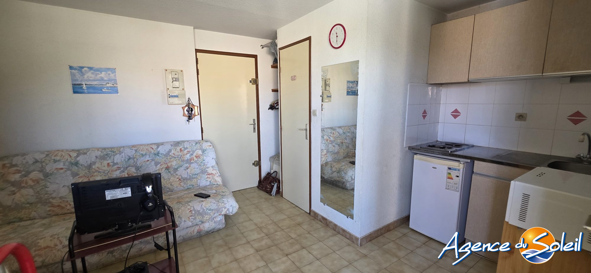 Vue extérieure - Appartement Saint-Pierre-la-Mer (Réf. 23-11683-AGENCEDUSOLEIL)