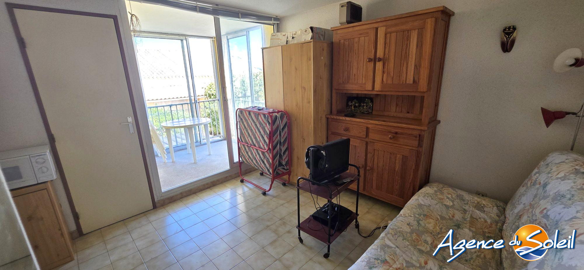 Terrasse - Appartement Saint-Pierre-la-Mer (Réf. 23-11683-AGENCEDUSOLEIL)