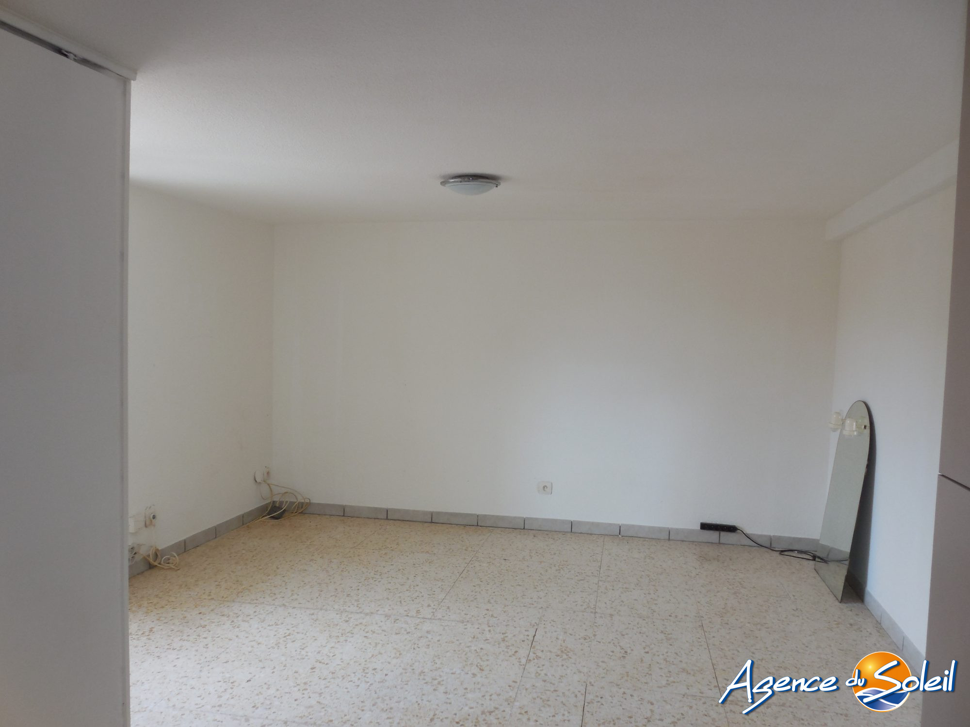 Cuisine - Appartement Port-la-Nouvelle (Réf. 10-11586-AGENCEDUSOLEIL)