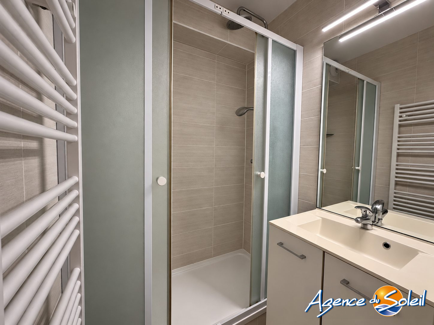 Vue extérieure - Appartement Canet-en-Roussillon (Réf. 19-11657-AGENCEDUSOLEIL)