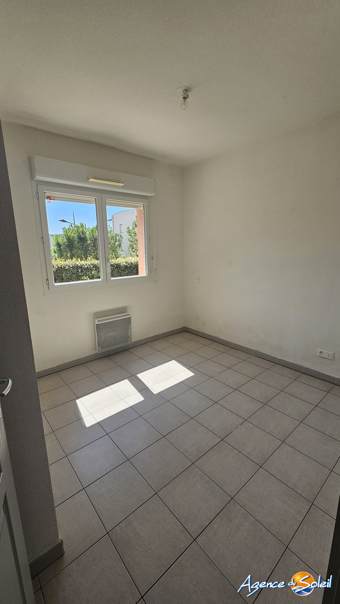 Salle de bain - Appartement Narbonne (Réf. 11-10391-AGENCEDUSOLEIL)