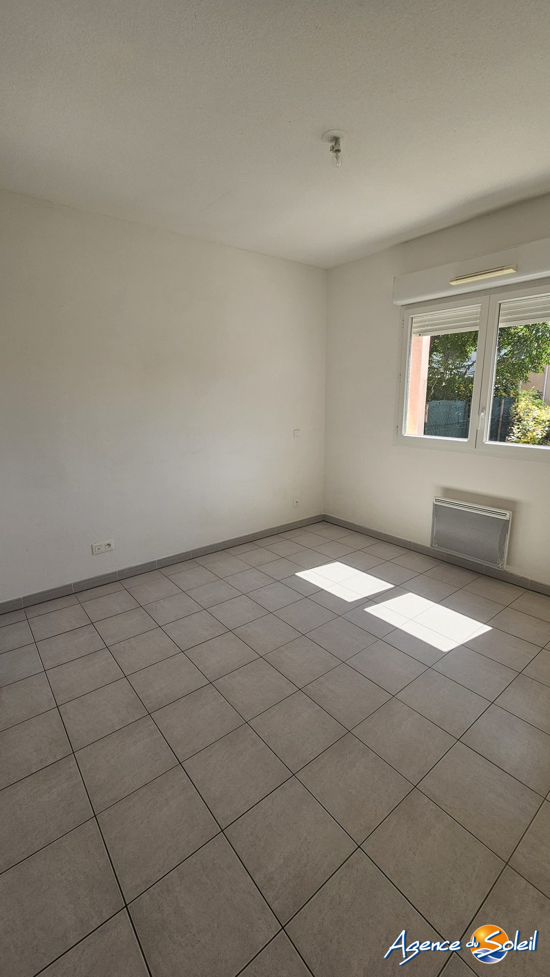 Vue extérieure - Appartement Narbonne (Réf. 11-10391-AGENCEDUSOLEIL)