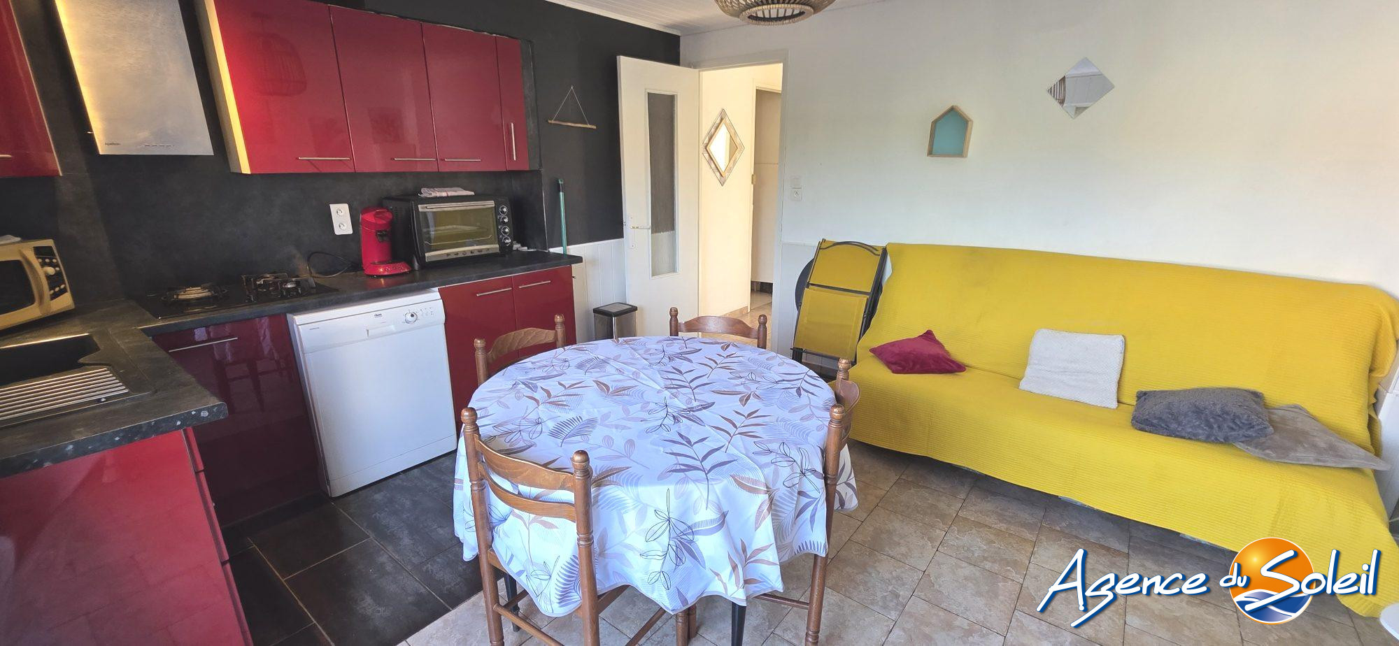 Chambre - Appartement Saint-Pierre-la-Mer (Réf. 23-11711-AGENCEDUSOLEIL)