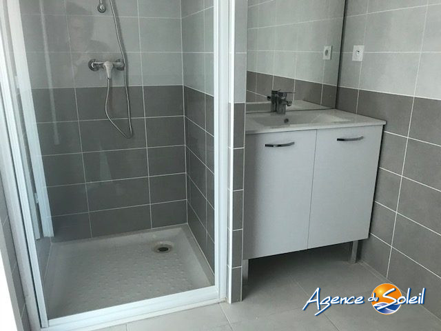 Salle de bain - Appartement Narbonne (Réf. 11-11712-AGENCEDUSOLEIL)