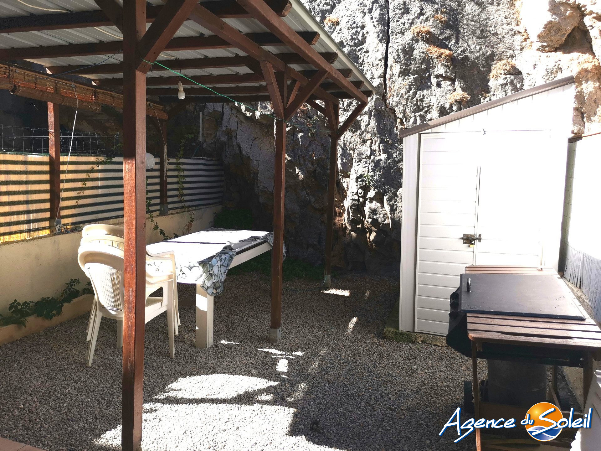 Cuisine - Appartement Saint-Pierre-la-Mer (Réf. 23-11668-AGENCEDUSOLEIL)