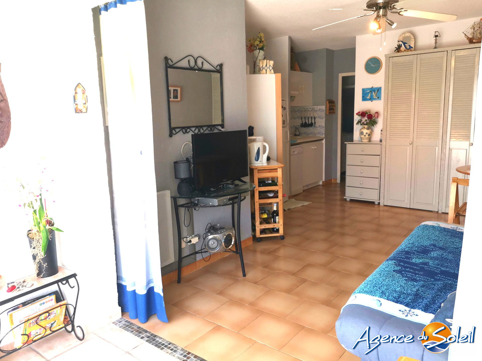 Chambre - Appartement Saint-Pierre-la-Mer (Réf. 23-11668-AGENCEDUSOLEIL)
