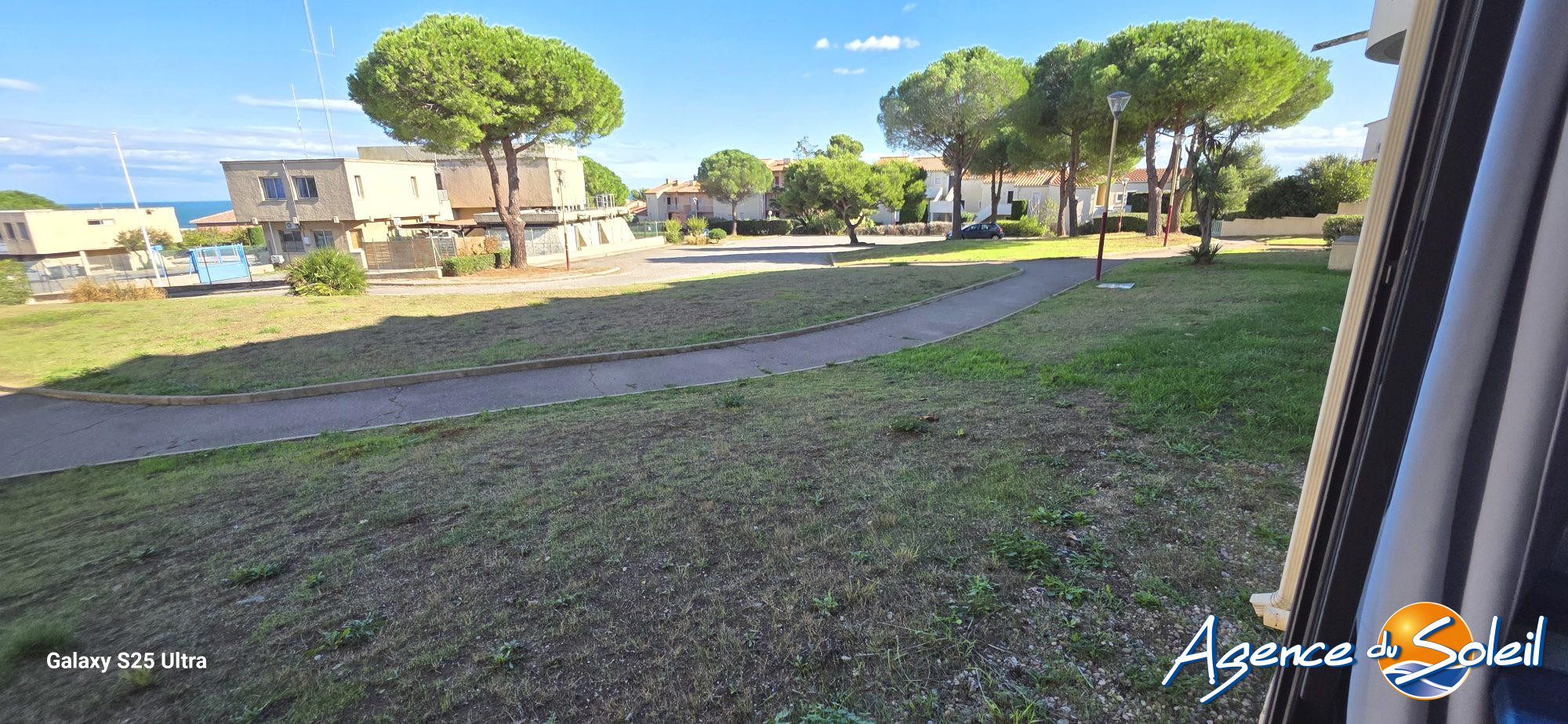 Appartement en vente à Saint-Pierre-la-Mer - Agence du Soleil (Réf. 23-11768-AGENCEDUSOLEIL)