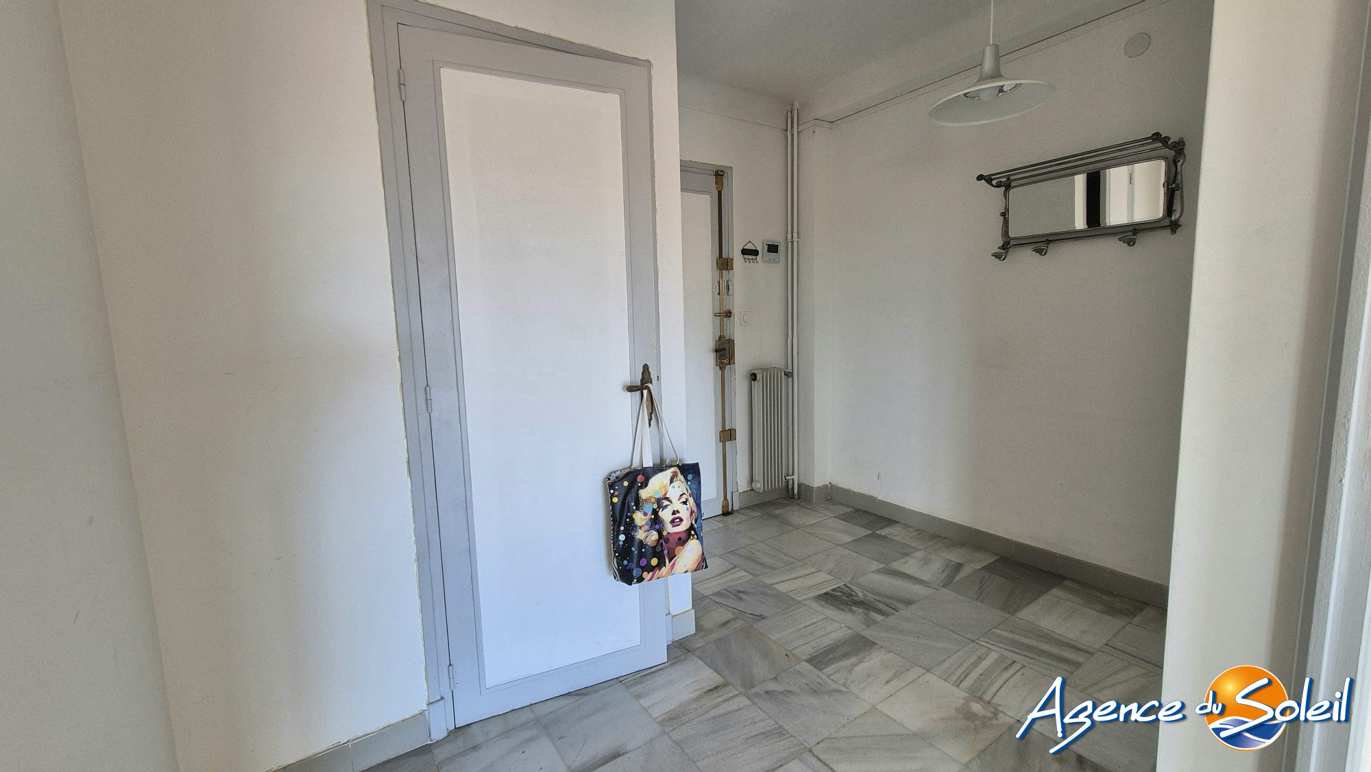 Salle de bain - Appartement Perpignan (Réf. 21-11807NR-AGENCEDUSOLEIL)