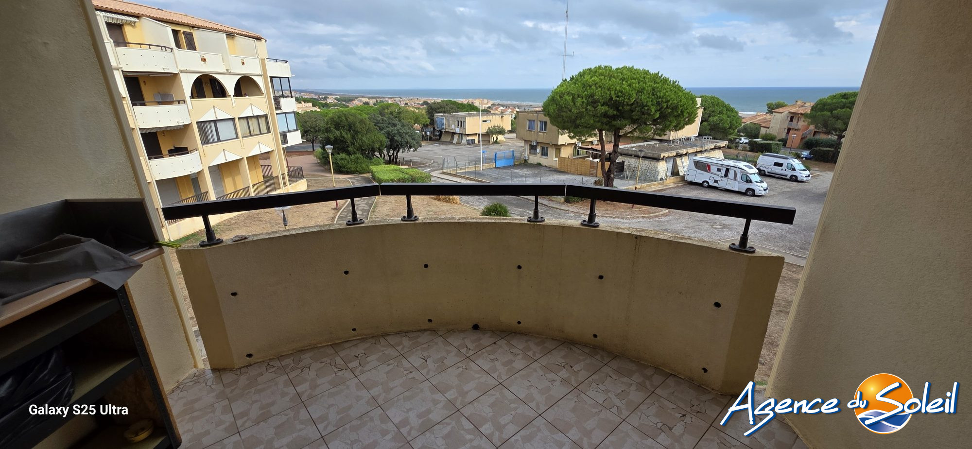 Chambre - Appartement Saint-Pierre-la-Mer (Réf. 23-11824-AGENCEDUSOLEIL)