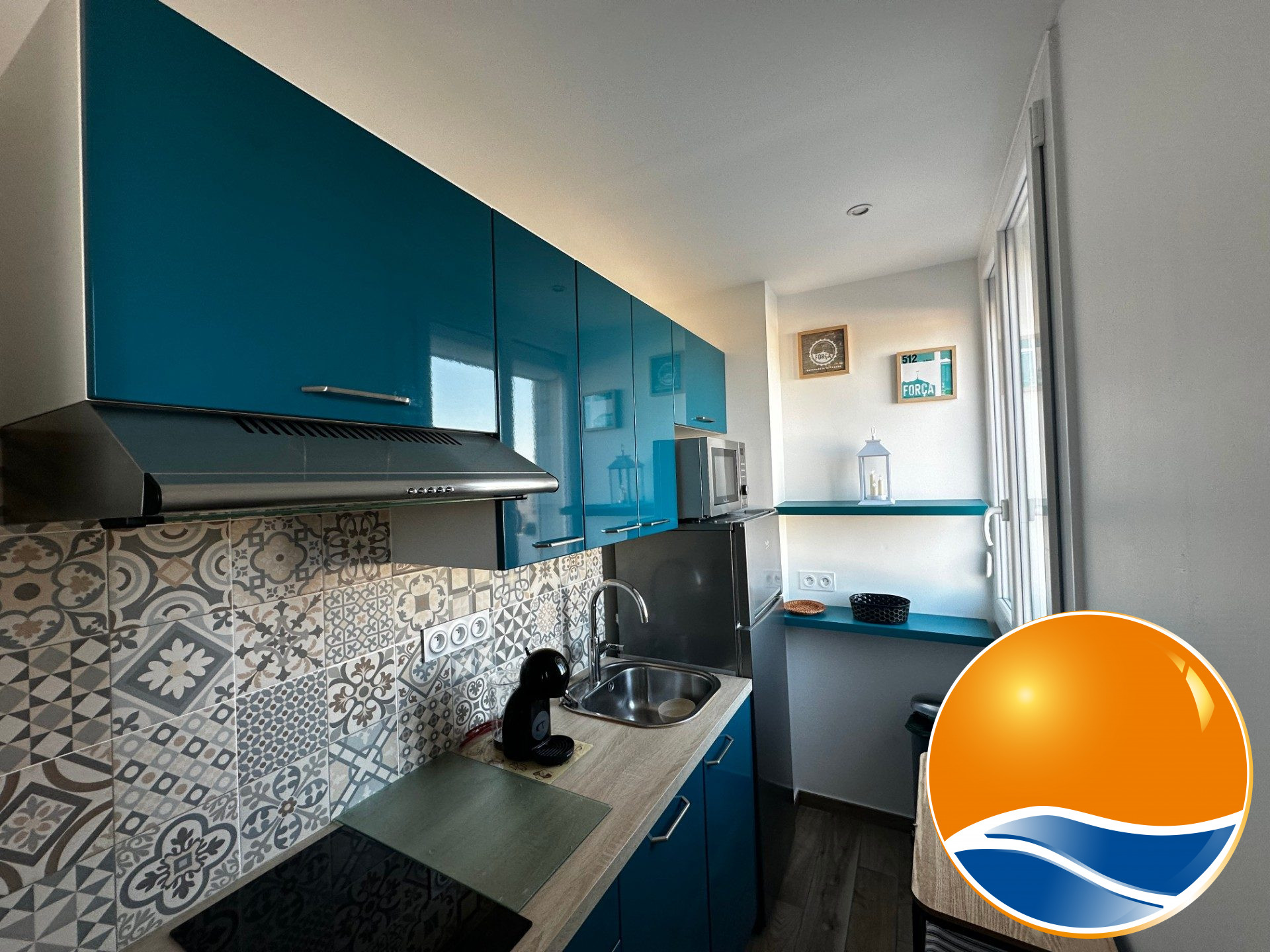 Photo de Beau T1 rénové les pieds dans l'eau