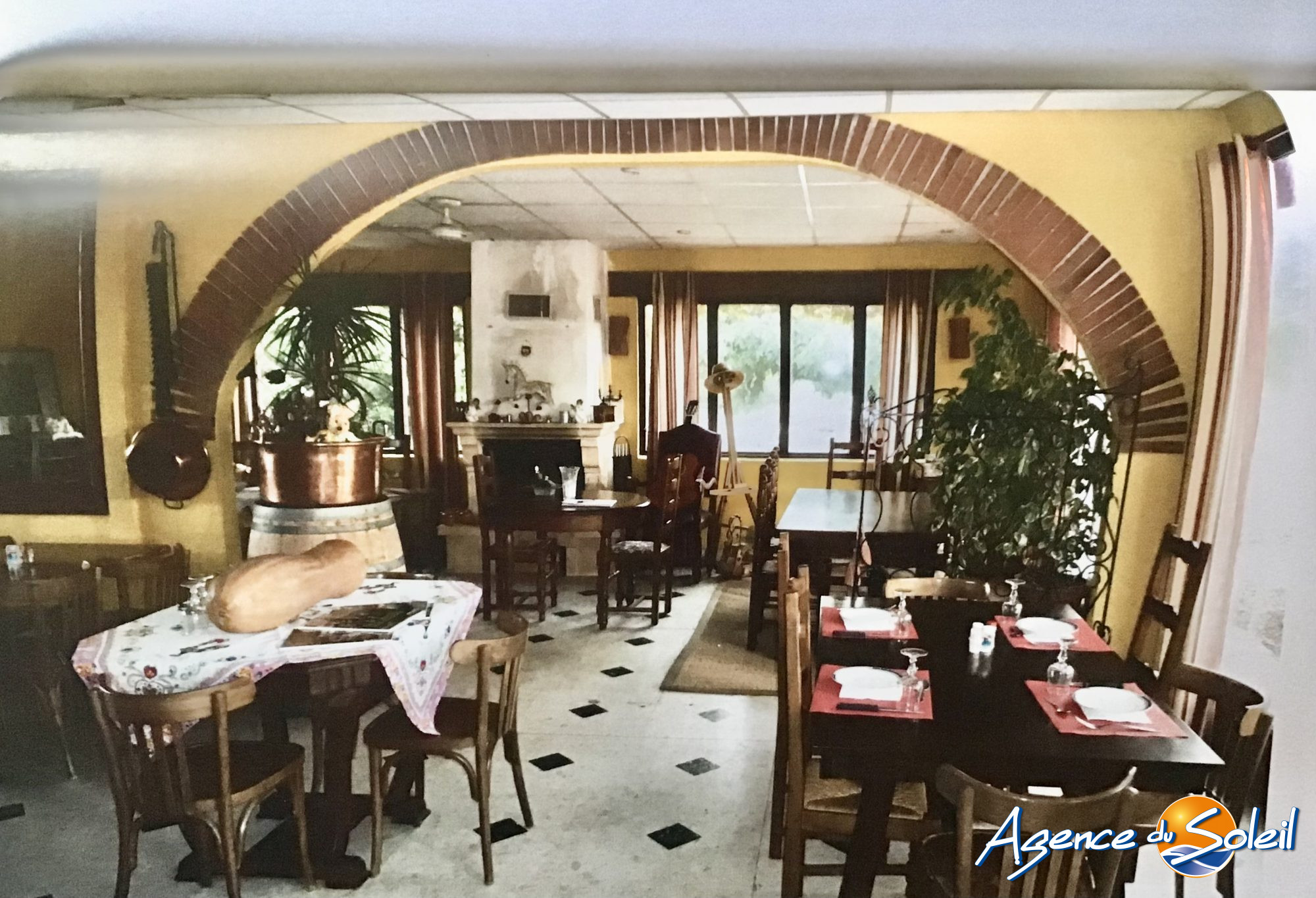 Terrasse - Immeuble Perpignan (Réf. VI402-AGENCEDUSOLEIL)