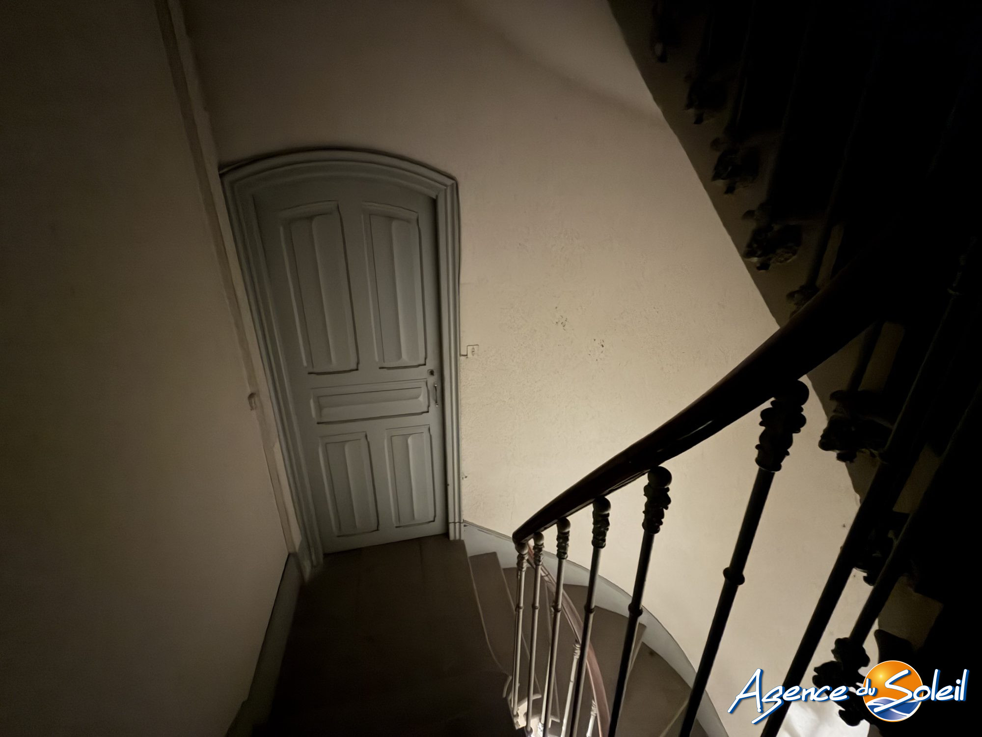 Vue intérieure - Immeuble Lézignan-Corbières (Réf. 26-10153-AGENCEDUSOLEIL)