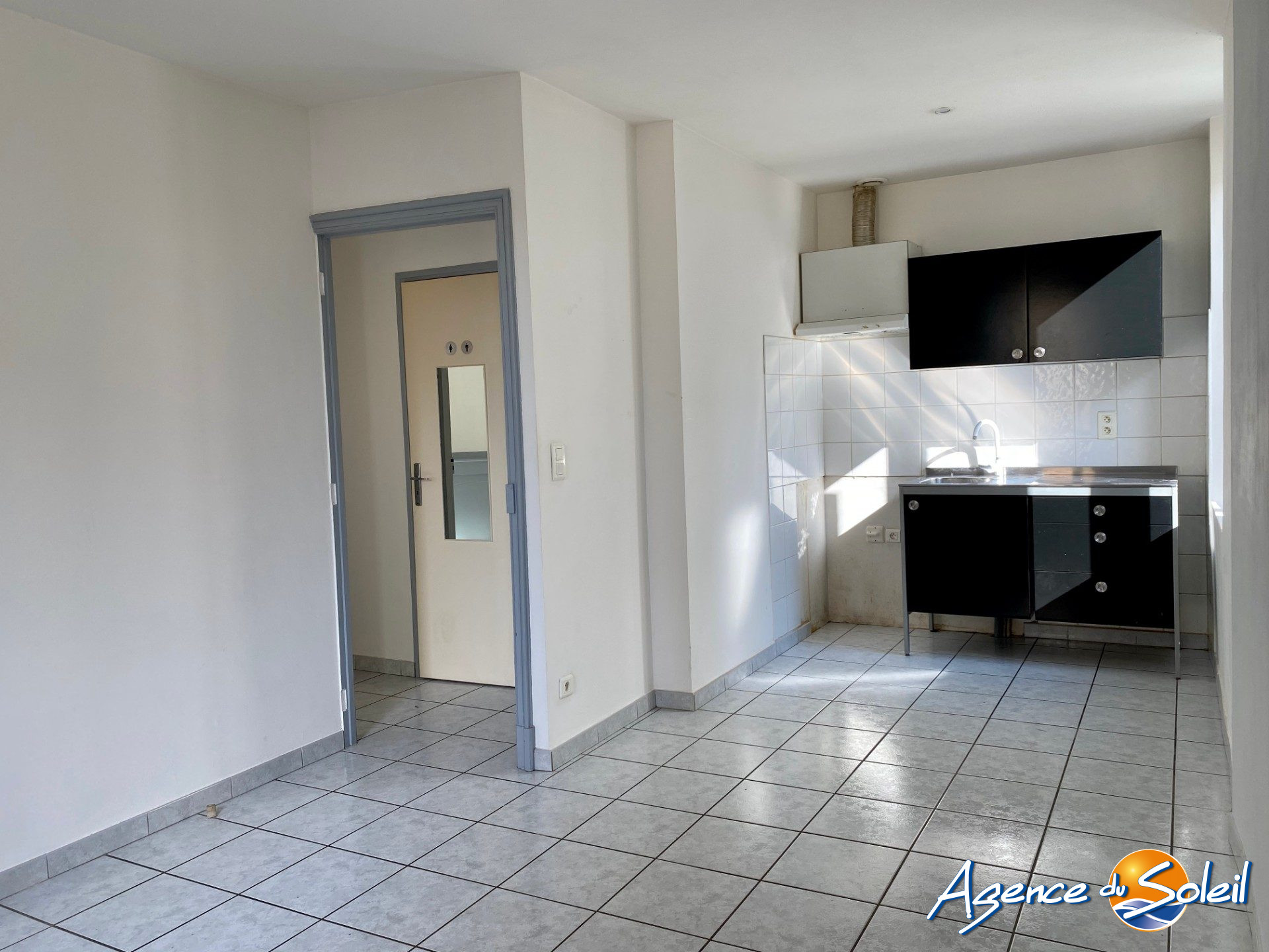 Immeuble en vente à Olonzac - Agence du Soleil (Réf. 26-11282-AGENCEDUSOLEIL)