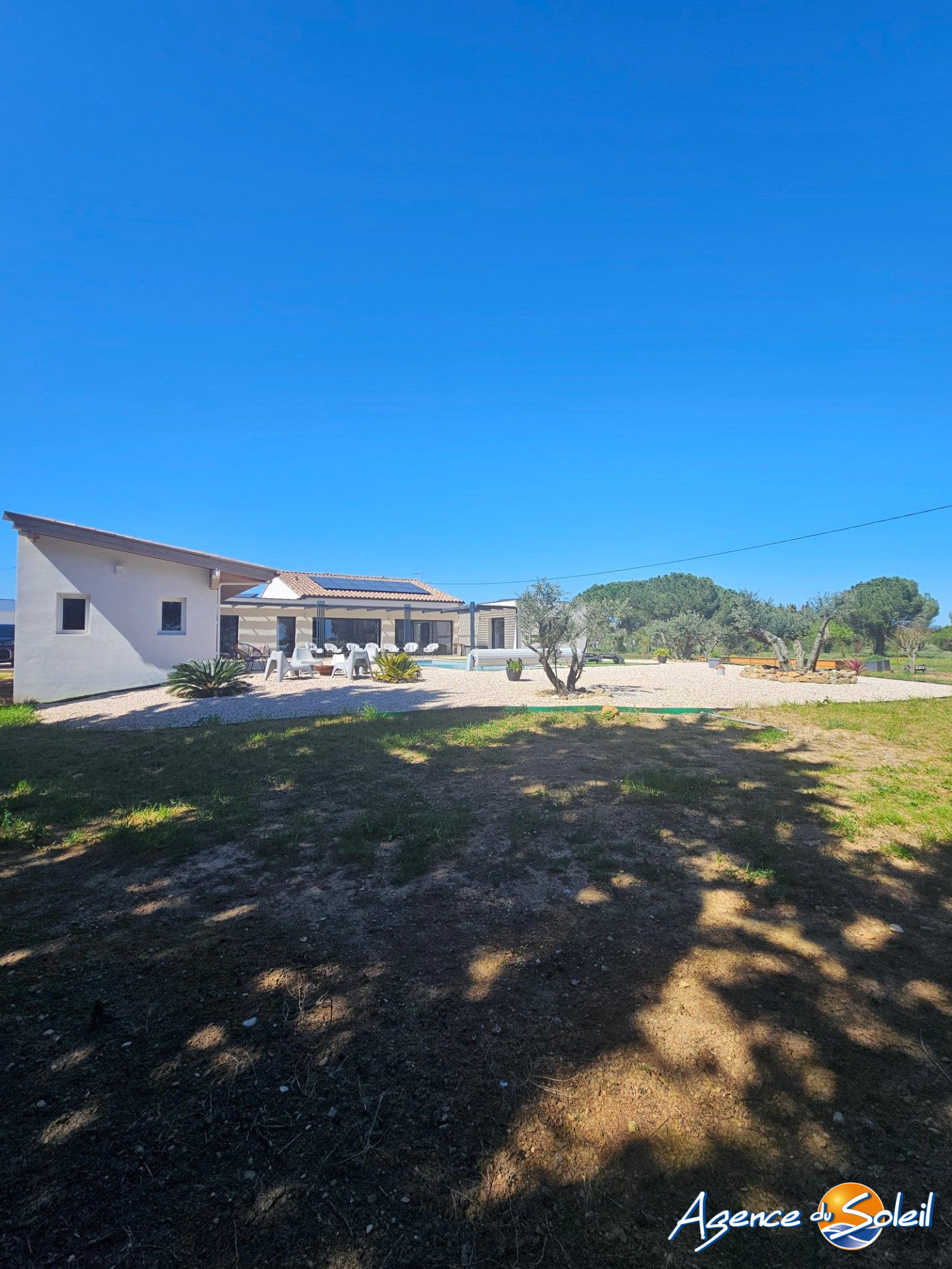 Vue extérieure - Maison Sallèles-d'Aude (Réf. 11-9882-AGENCEDUSOLEIL)