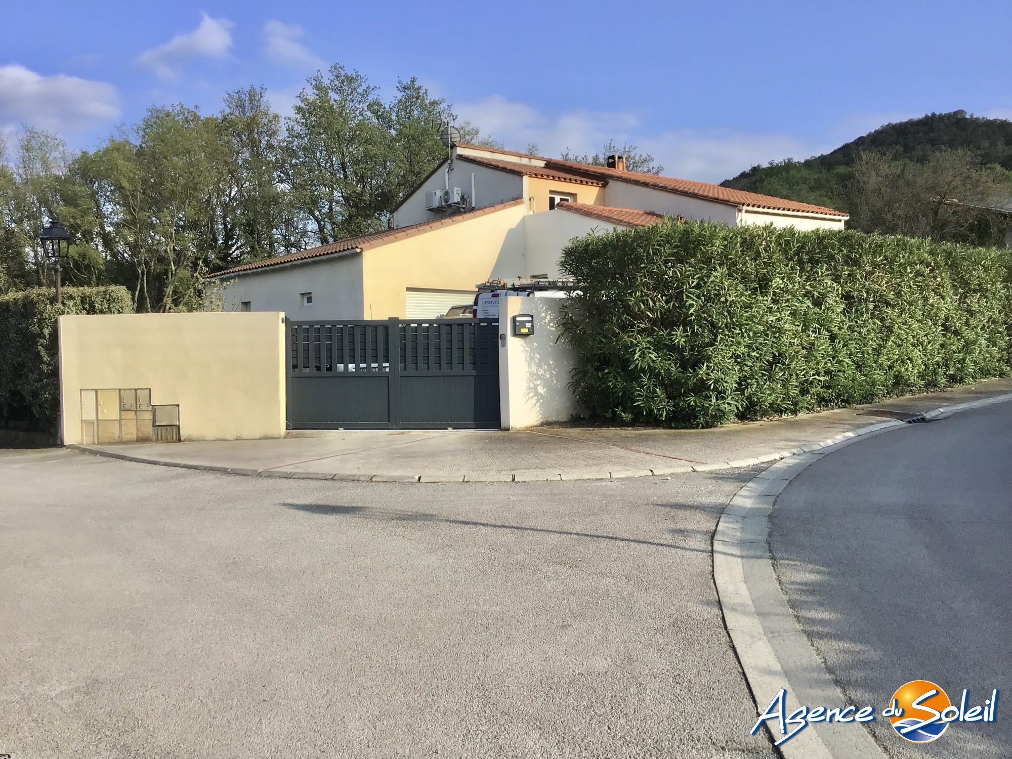 Maison en vente à Les Cluses - Agence du Soleil (Réf. 02-9928-AGENCEDUSOLEIL)