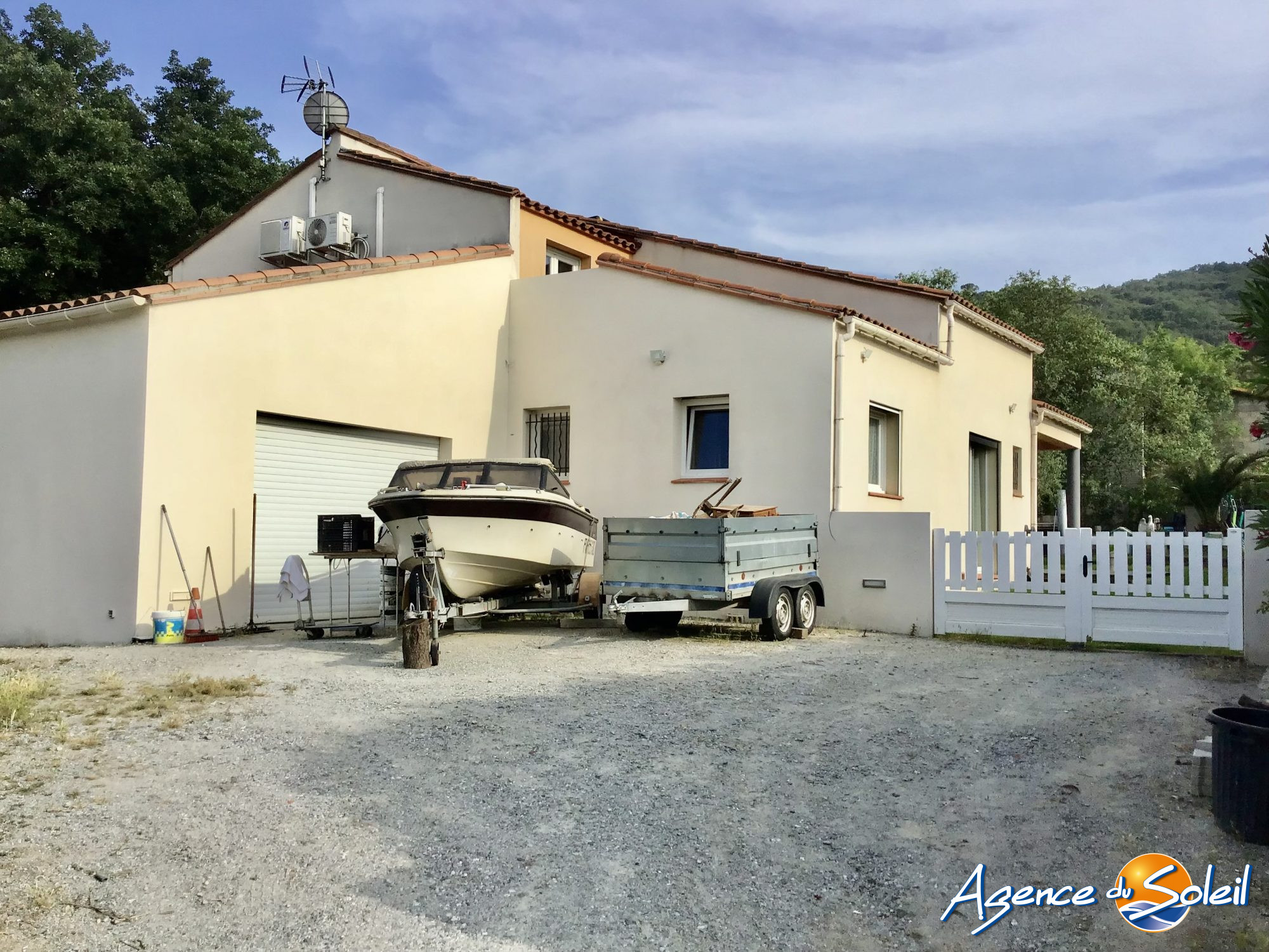 Chambre - Maison Les Cluses (Réf. 02-9928-AGENCEDUSOLEIL)