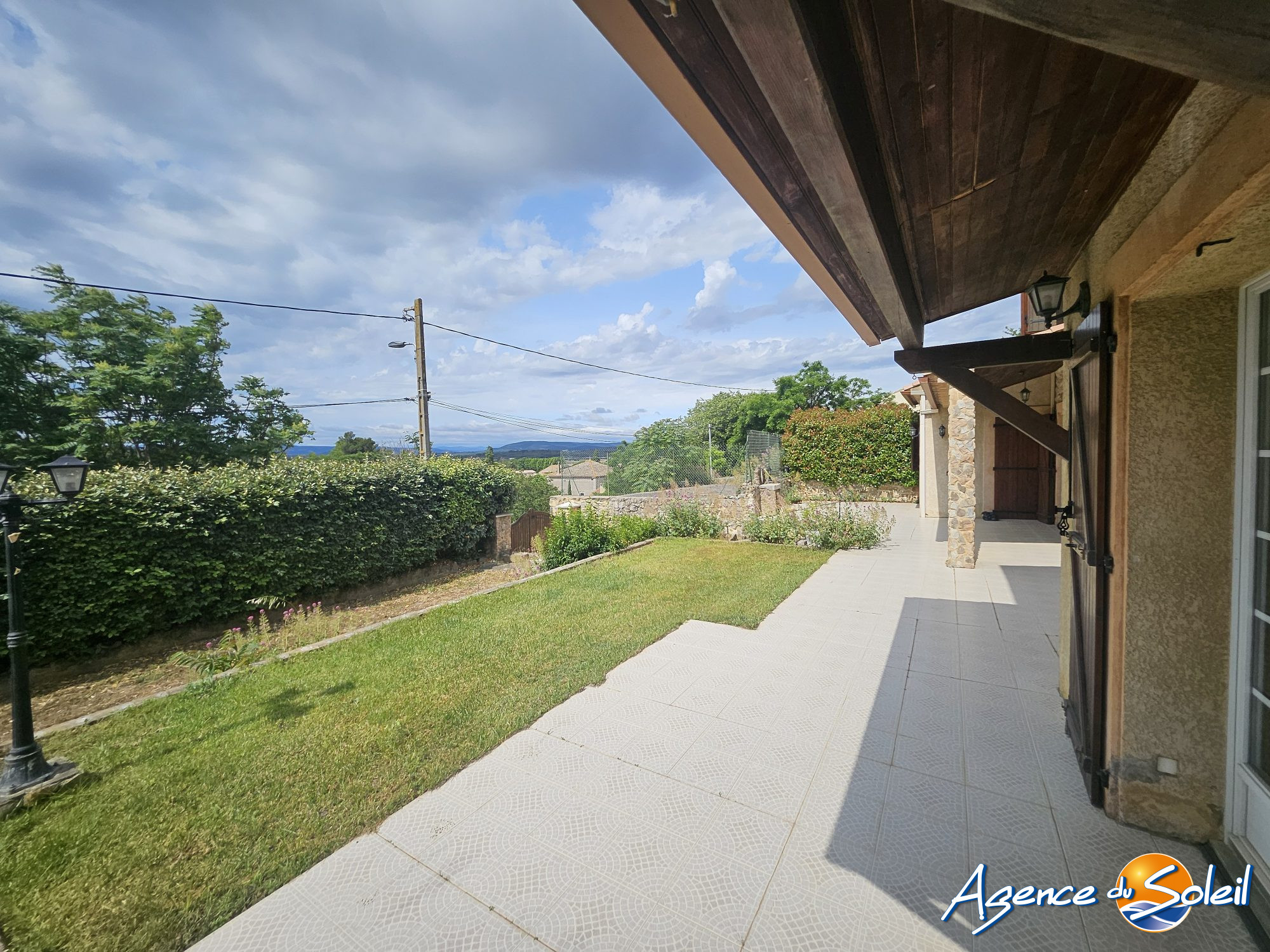 Vue extérieure - Maison Bizanet (Réf. 26-10160-AGENCEDUSOLEIL)