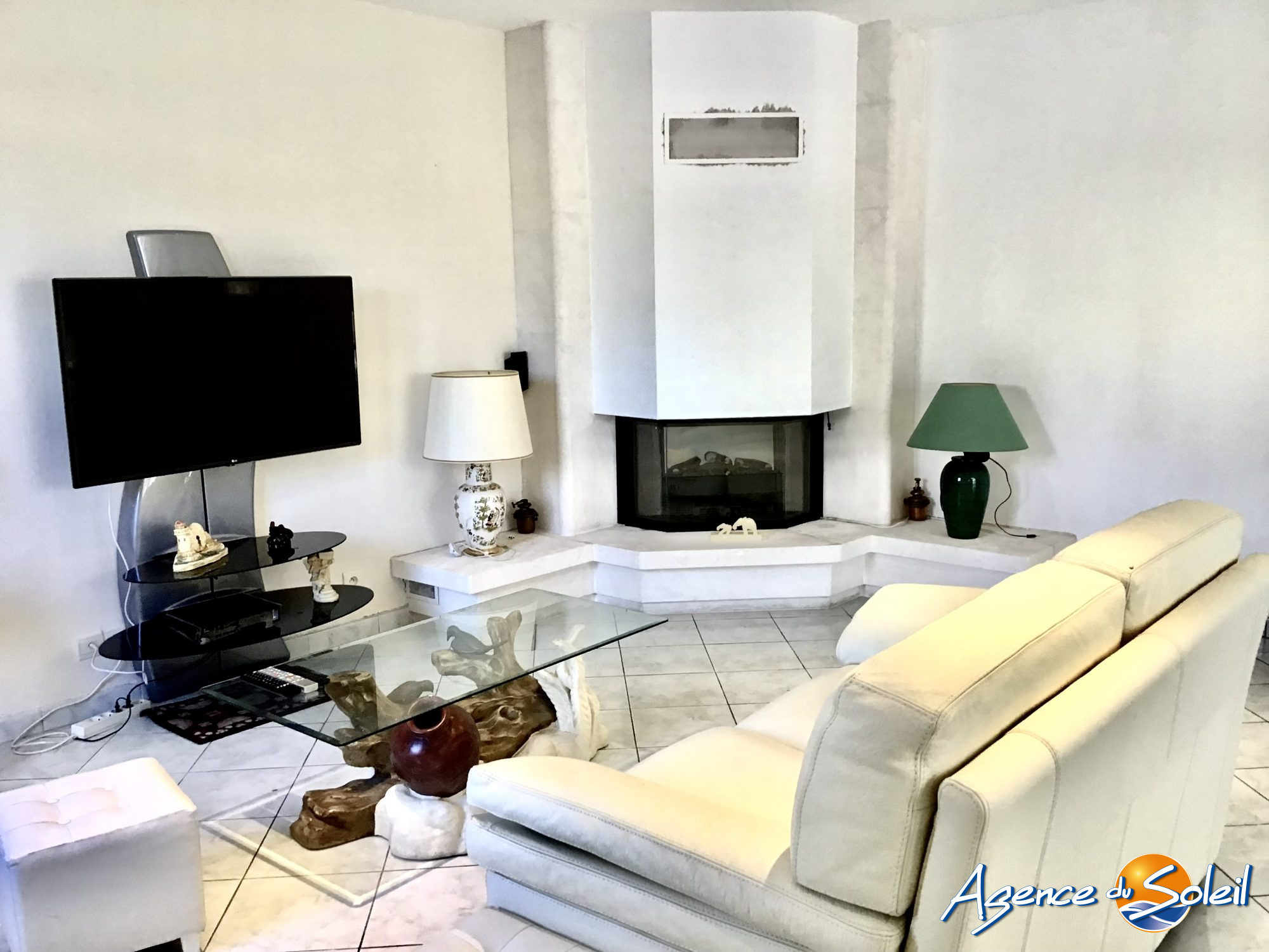 Salle de bain - Maison Corneilla-del-Vercol (Réf. 02-10389-AGENCEDUSOLEIL)