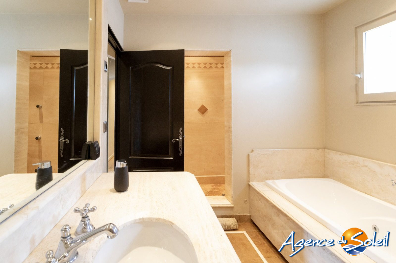 Photo 23 - Maison Narbonne (Réf. 11-10621-AGENCEDUSOLEIL)