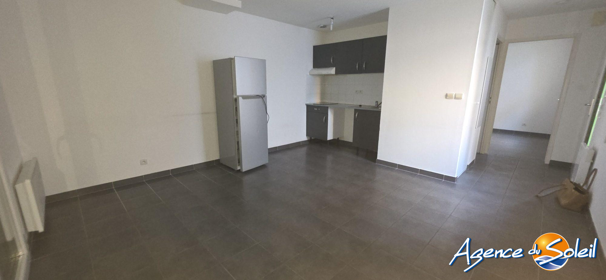 Salle de bain - Maison Fleury (Réf. 23-10775-AGENCEDUSOLEIL)