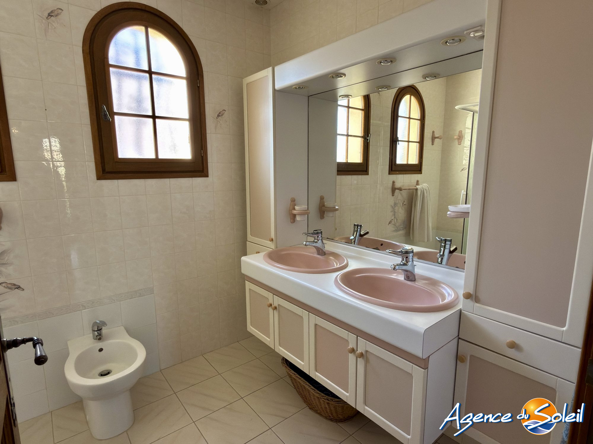 Salle de bain - Maison Saint-Cyprien (Réf. 20-10761-AGENCEDUSOLEIL)