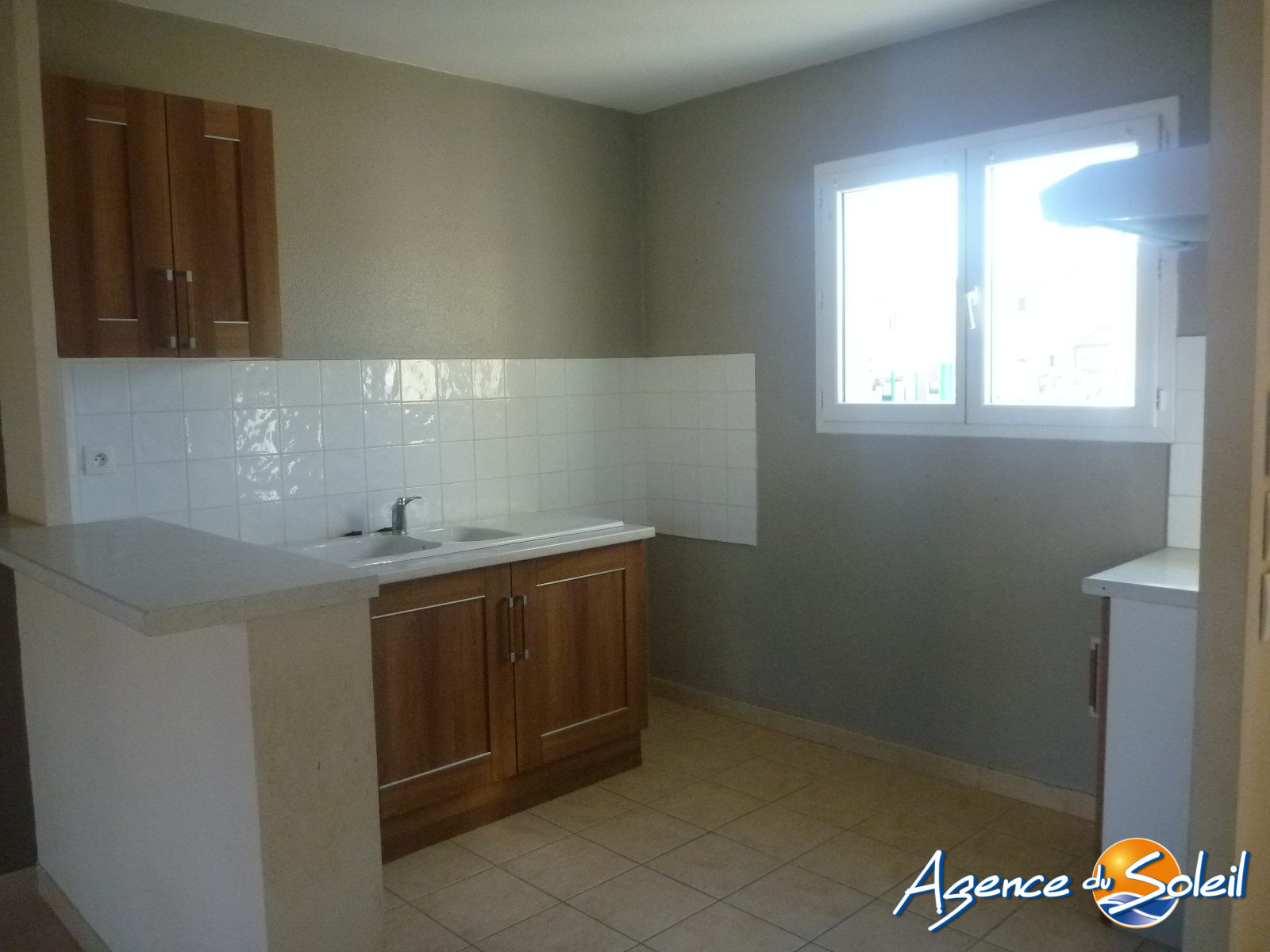 Vue extérieure - Maison Lézignan-Corbières (Réf. 26-2417-AGENCEDUSOLEIL)