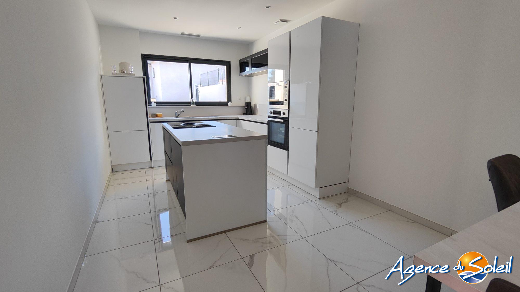 Salle de bain - Maison Thézan-lès-Béziers (Réf. 38-10913-AGENCEDUSOLEIL)