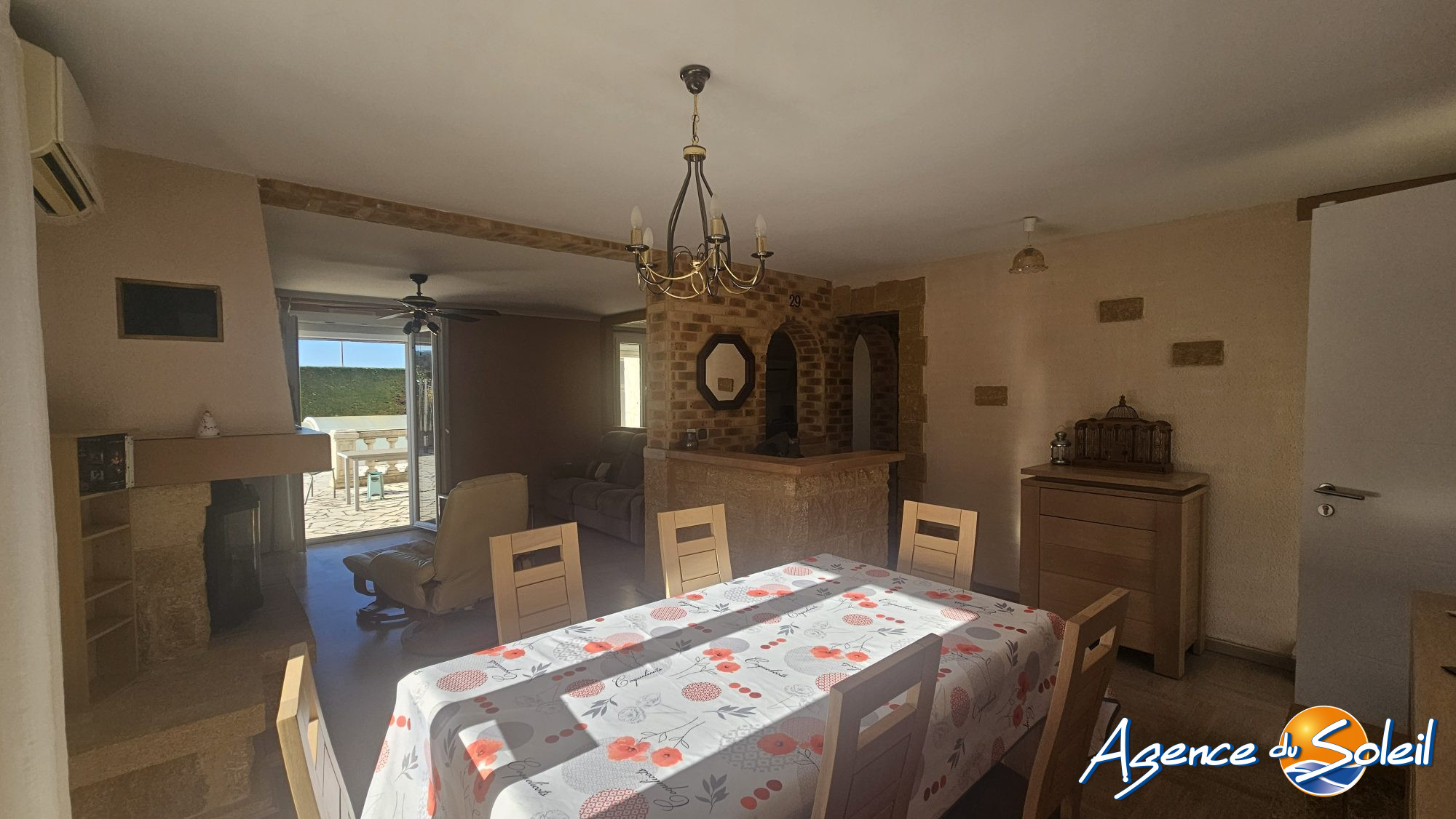 Chambre - Maison Vinassan (Réf. 11-11082-AGENCEDUSOLEIL)