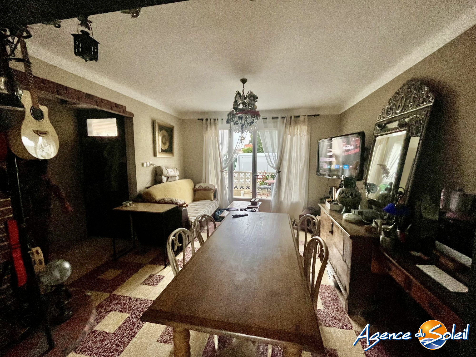 Chambre - Maison Narbonne (Réf. 11-11166-AGENCEDUSOLEIL)