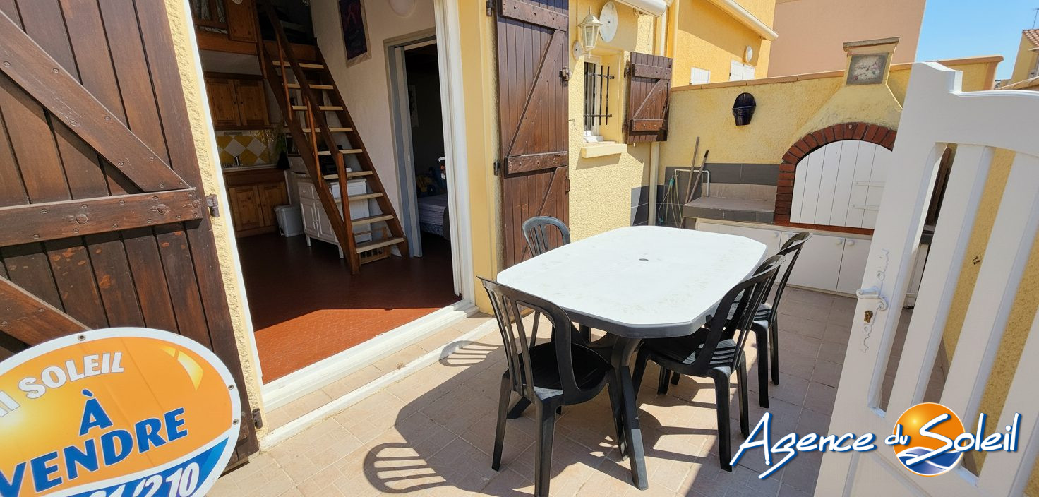 Maison en vente à Saint-Pierre-la-Mer - Agence du Soleil (Réf. 23-11798-AGENCEDUSOLEIL)