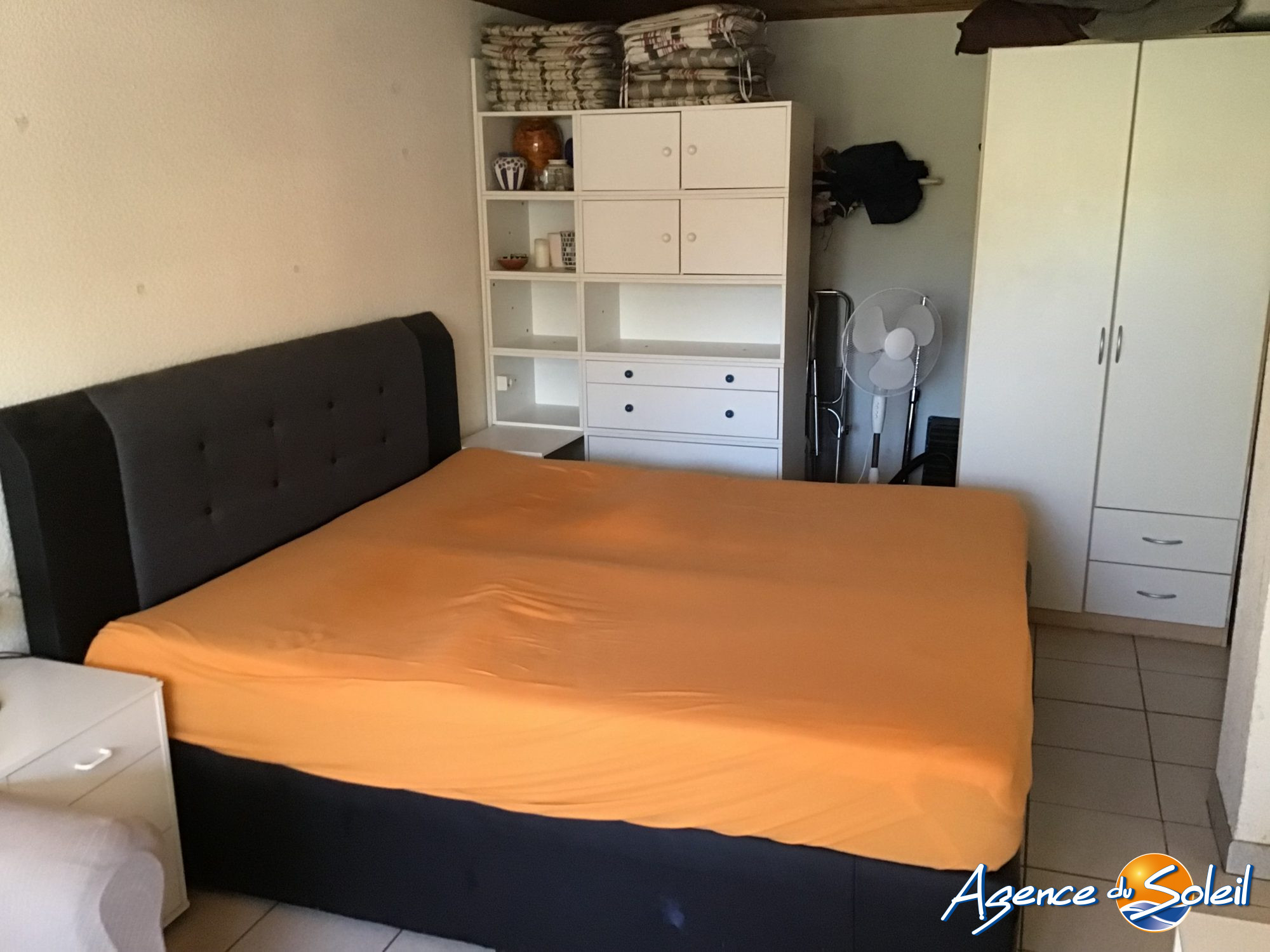 Chambre - Maison Gruissan (Réf. 12-11560-AGENCEDUSOLEIL)