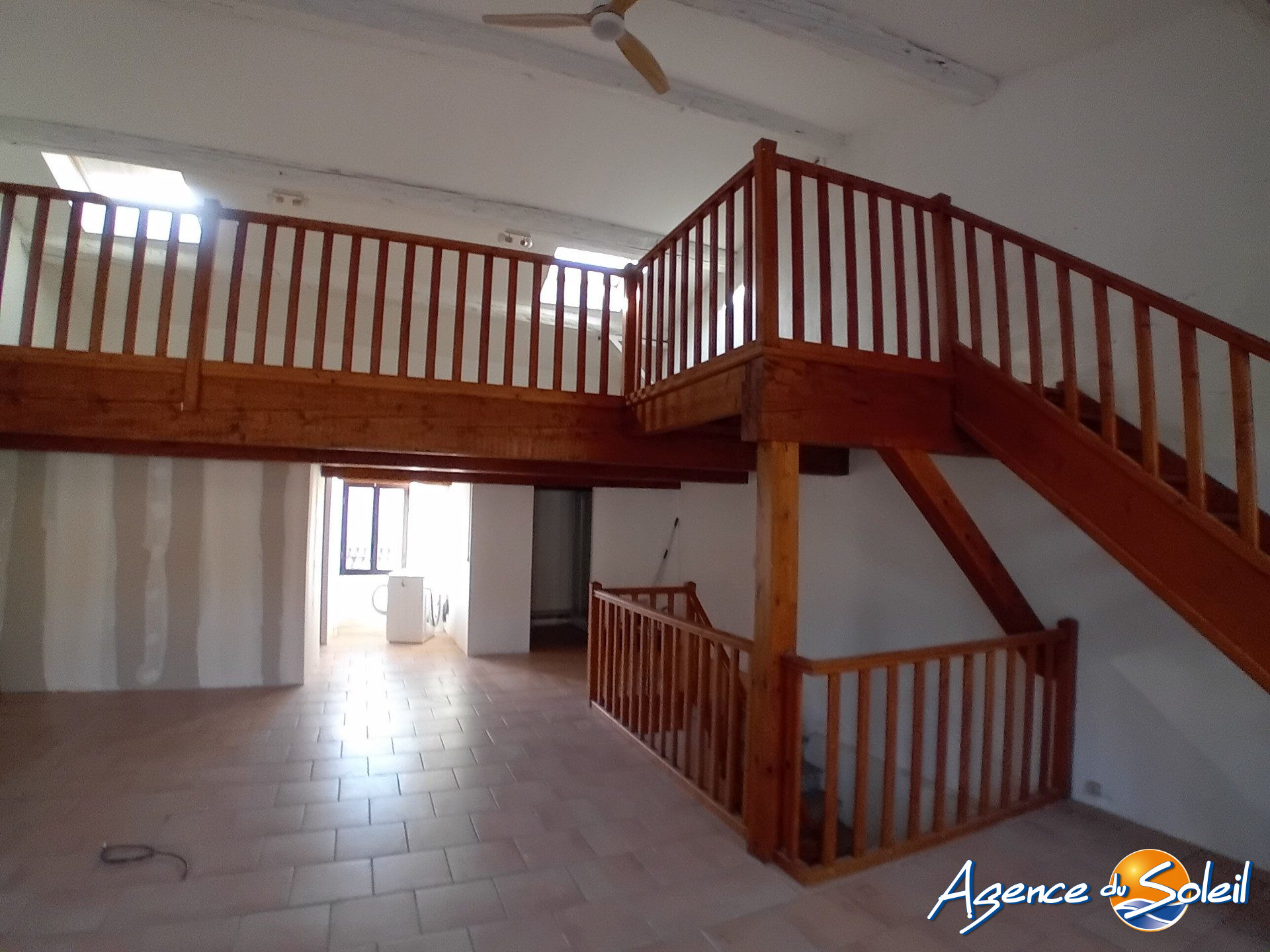 Chambre - Immobilier Pro Lagrasse (Réf. 26-10574-AGENCEDUSOLEIL)