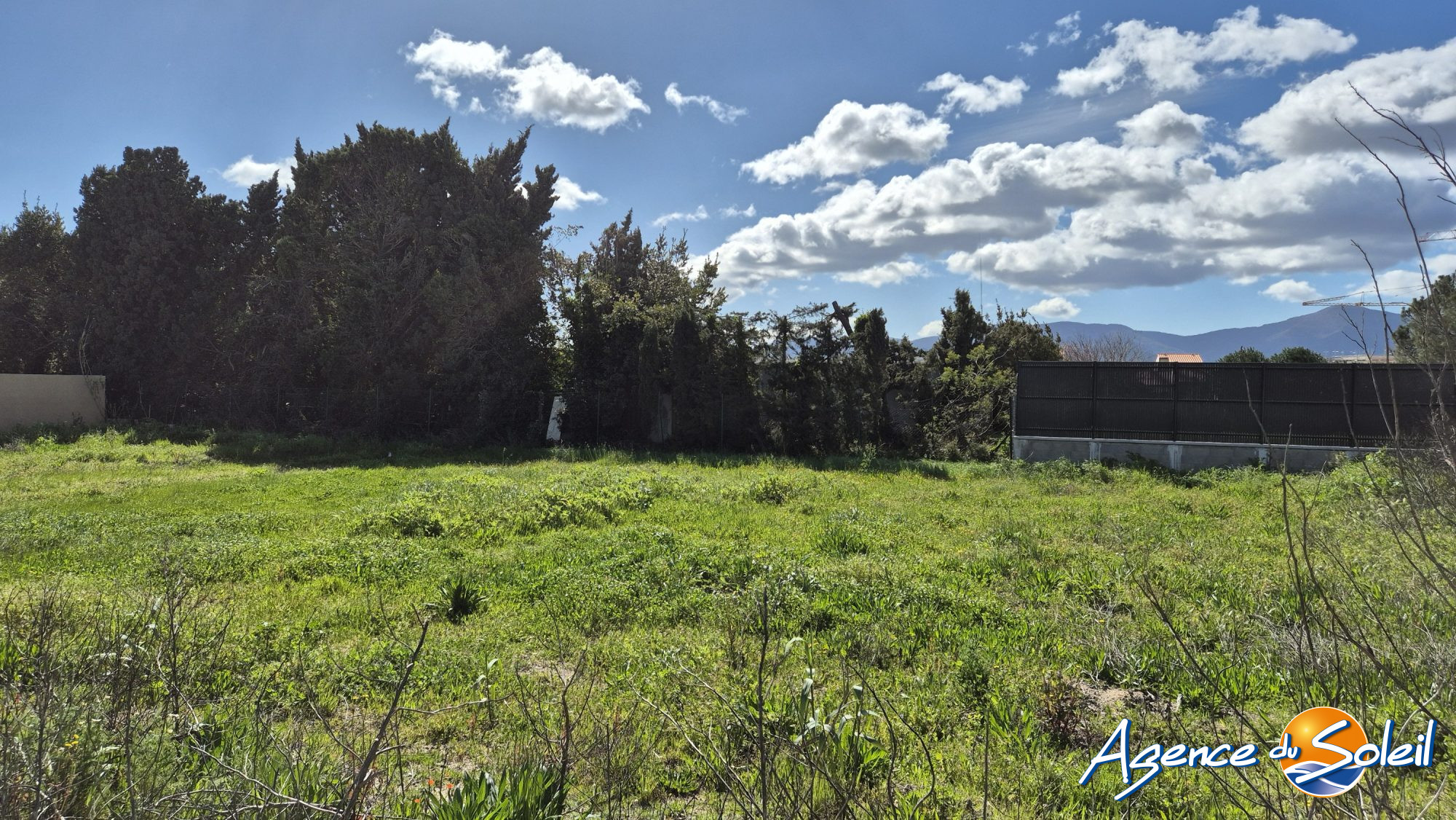 Photo de TERRAIN CONSTRUCTIBLE 4 FACES ELNE