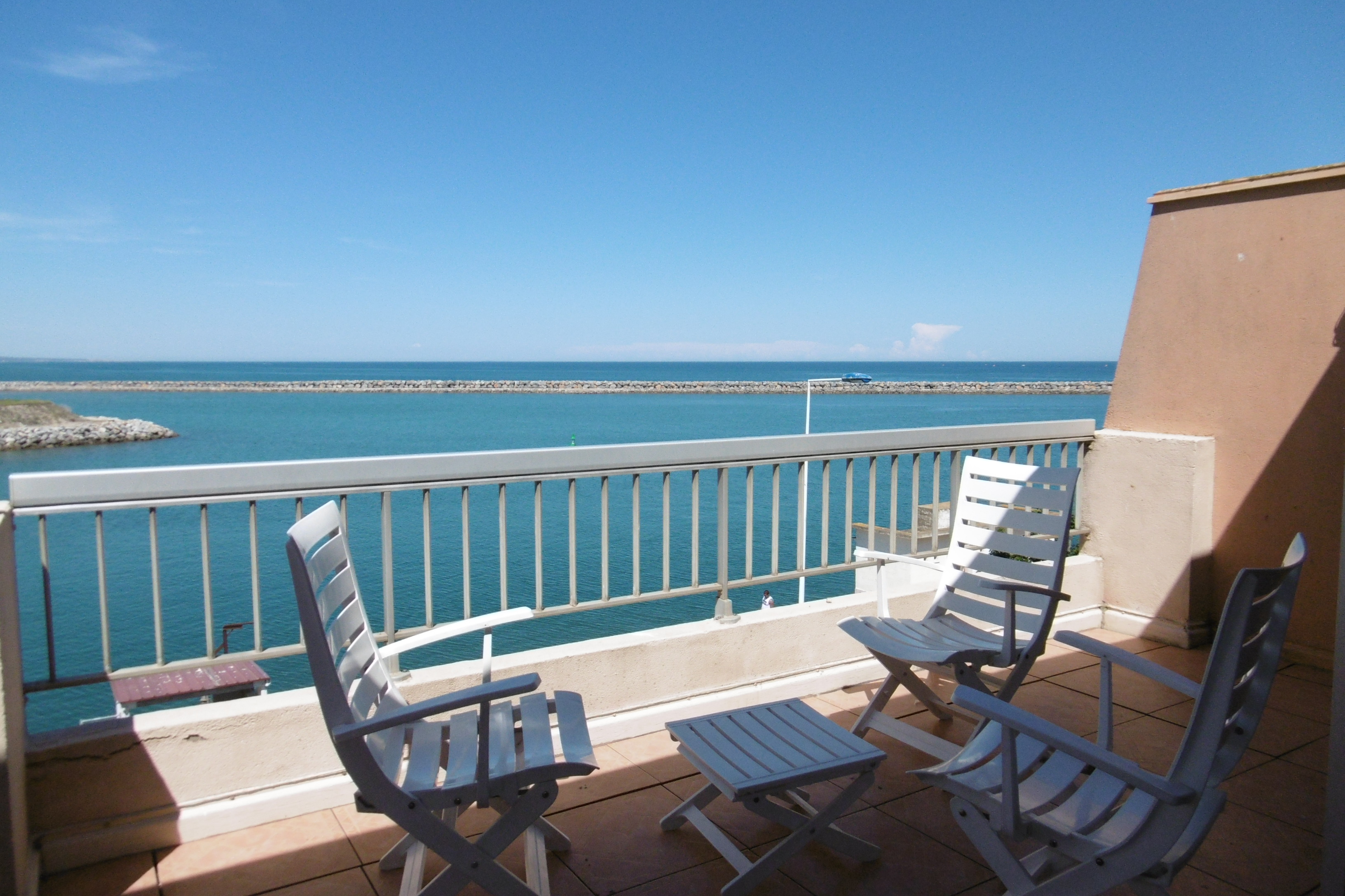 PortlaNouvelle  appart T3 50m2 Vue mer Pkg privé  Agence du Soleil